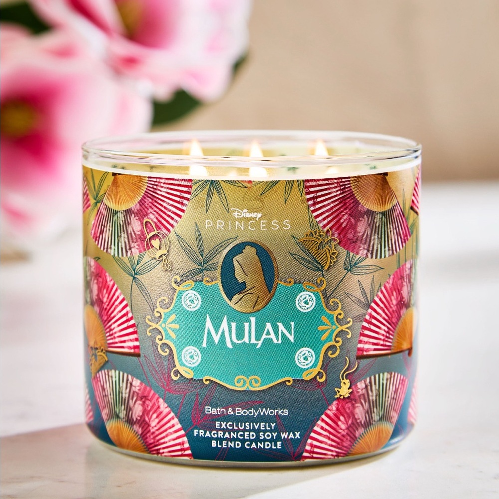 NWT LIMITED RELEASE DISNEY MULAN 3 WICK CANDLE